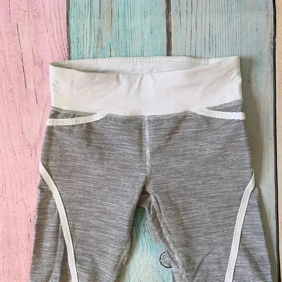 Lululemon capri pants - Picture 6 of 10